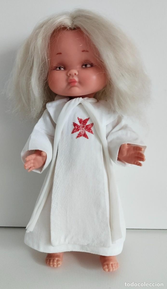 Otras Mu&ntilde;ecas de Famosa cl&aacute;sicas y de colecci&oacute;n: Mu&ntilde;eca Rapaci&ntilde;a vestida de monja, de Famosa. A&ntilde;os 70