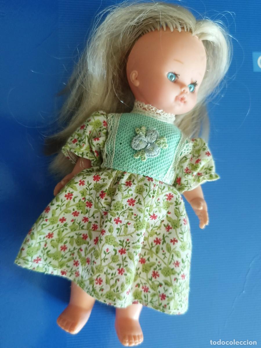 Autres Poup&eacute;es de Famosa: Mu&ntilde;equita b.b. con vestido N&deg; 2