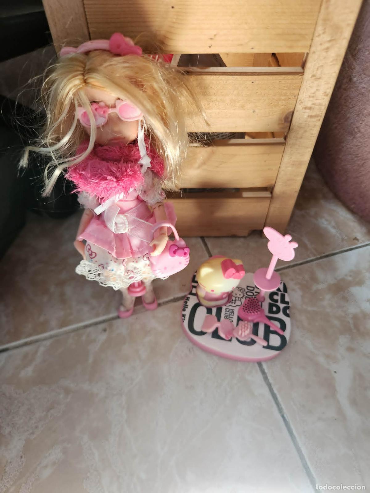 Otras Mu&ntilde;ecas de Famosa cl&aacute;sicas y de colecci&oacute;n: Mu&ntilde;eca Hello Kitty Fashion T-3312-14 de Famosa