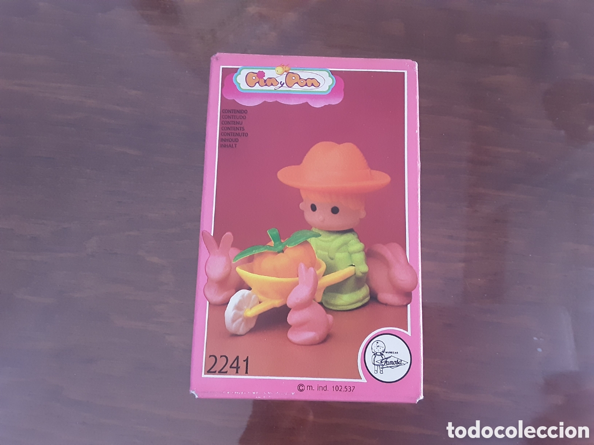 Otras mu&ntilde;ecas de Famosa cl&aacute;sicas y de colecci&oacute;n: Pin y Pon granjero. Famosa. Nuevo.