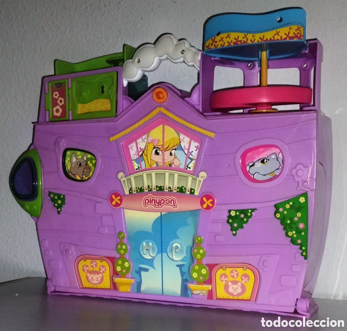 Andere Puppen von Famosa: HOTEL 5 ESTRELLAS VINTAGE de PINYPON de FAMOSA en BUEN ESTADO incluye todo lo que se ve en las fotos