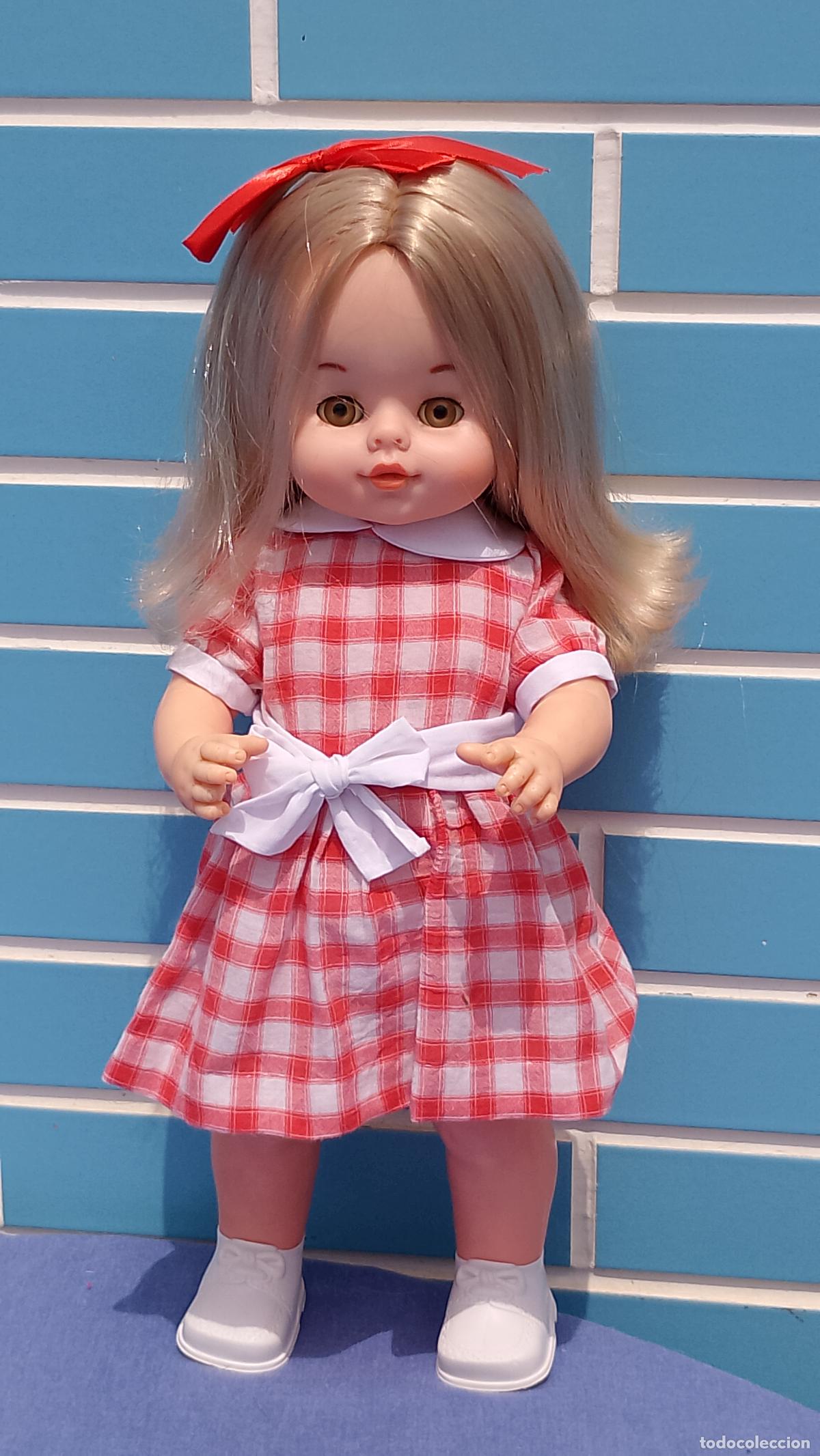 Otras mu&ntilde;ecas de Famosa cl&aacute;sicas y de colecci&oacute;n: Antigua mu&ntilde;eca Dolly de Famosa de 45 cm