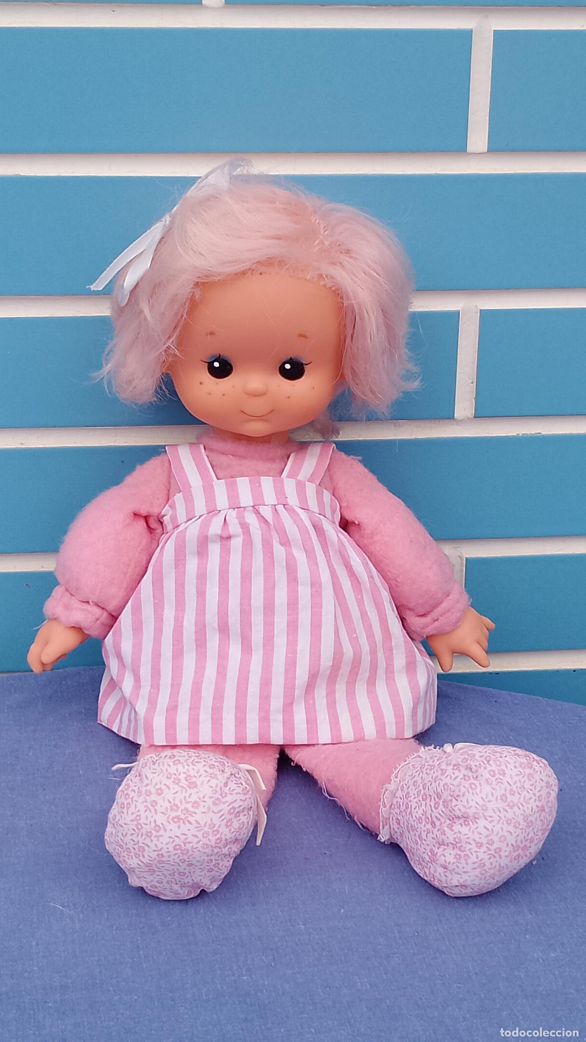 Otras mu&ntilde;ecas de Famosa cl&aacute;sicas y de colecci&oacute;n: Antigua mu&ntilde;eca Baby Rosa de Famosa de pelo azul