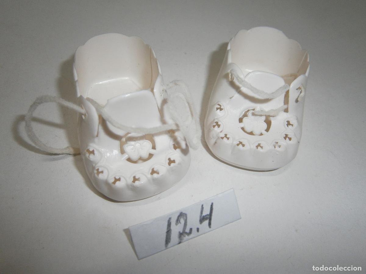 Otras mu&ntilde;ecas de Famosa cl&aacute;sicas y de colecci&oacute;n: BOTAS BLANCAS ORIGINALES FAMOSA