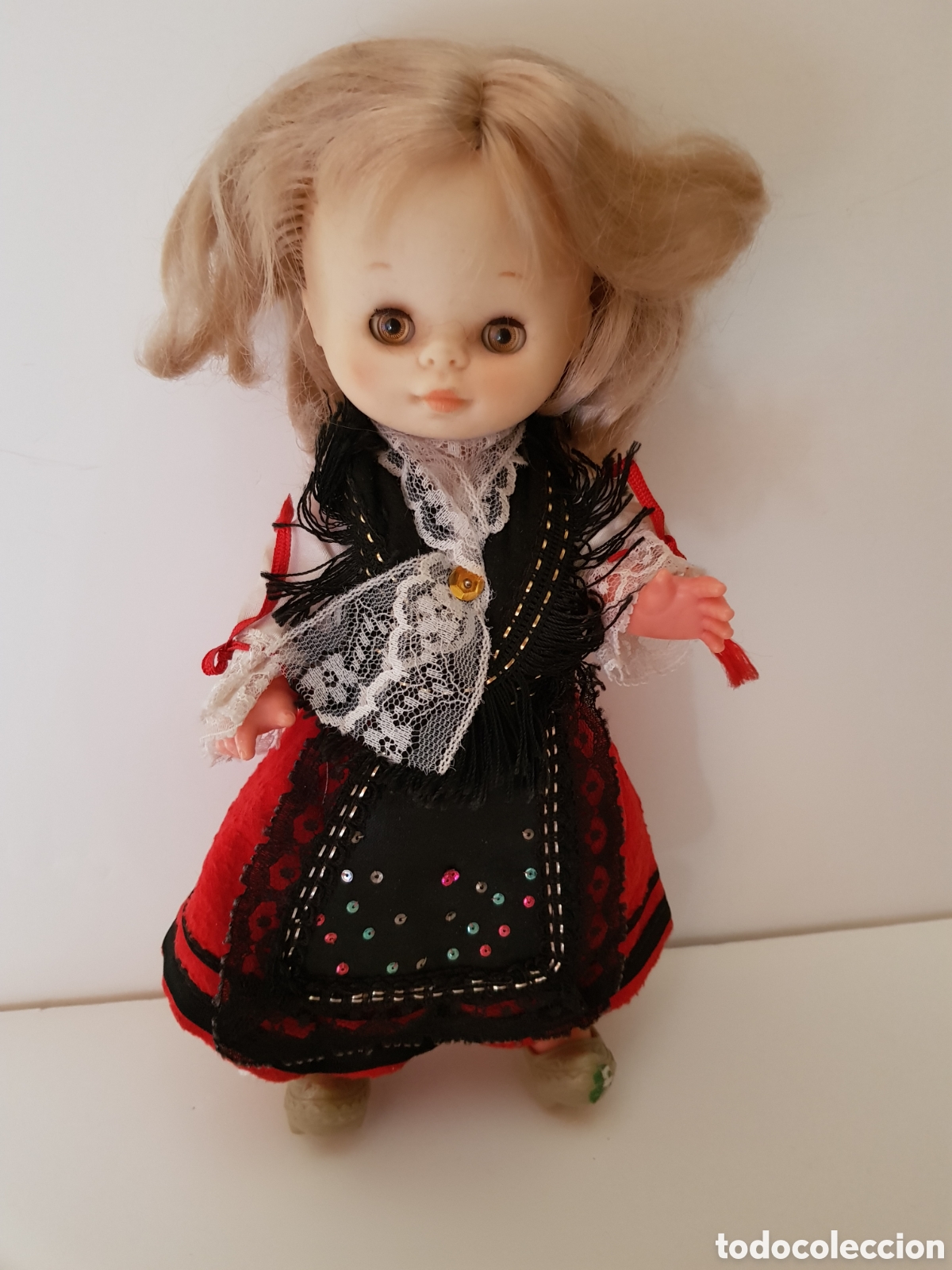 Otras mu&ntilde;ecas de Famosa cl&aacute;sicas y de colecci&oacute;n: Preciosa mu&ntilde;eca de Famosa. Regional