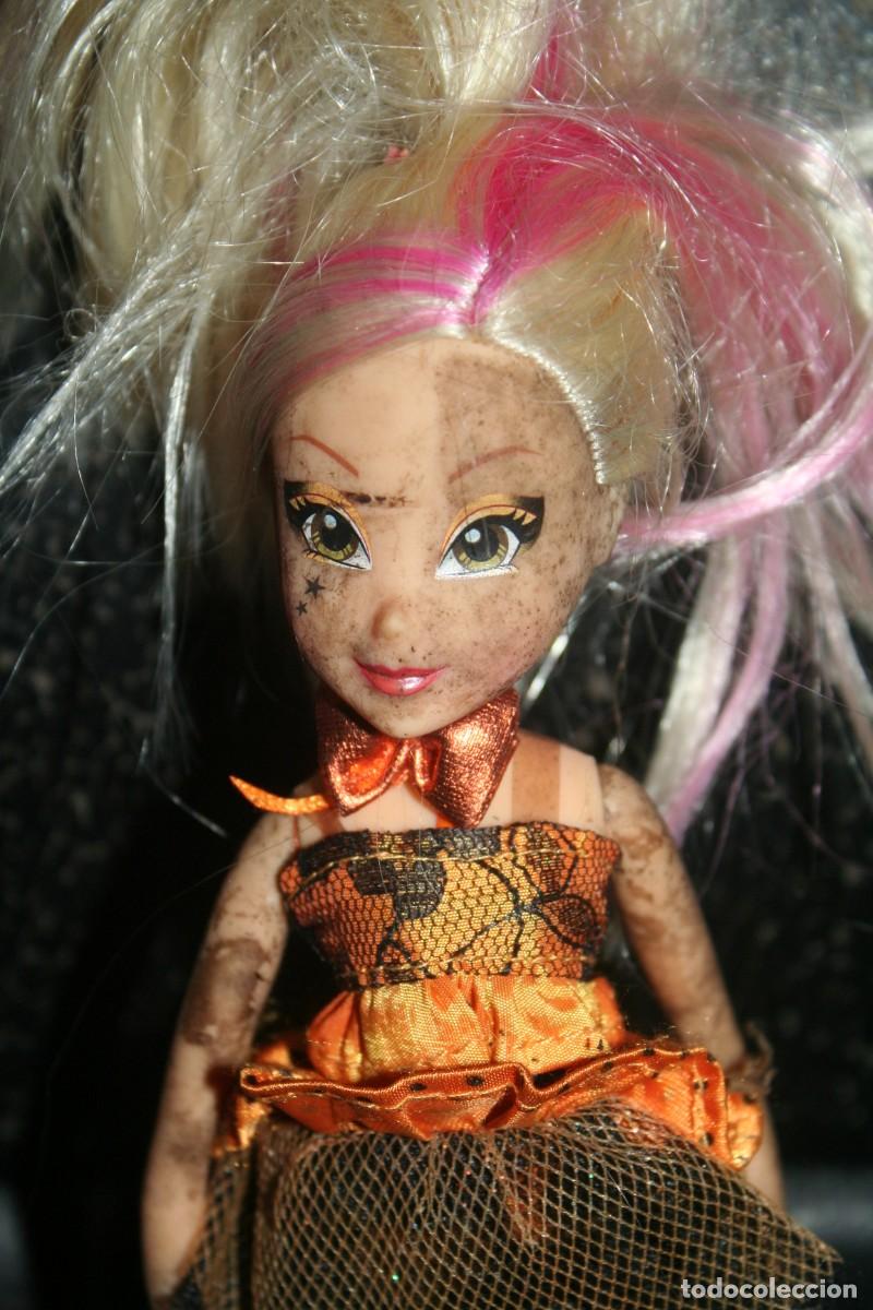 Otras mu&ntilde;ecas de Famosa cl&aacute;sicas y de colecci&oacute;n: MU&Ntilde;ECA mu&ntilde;eco winx rubia
