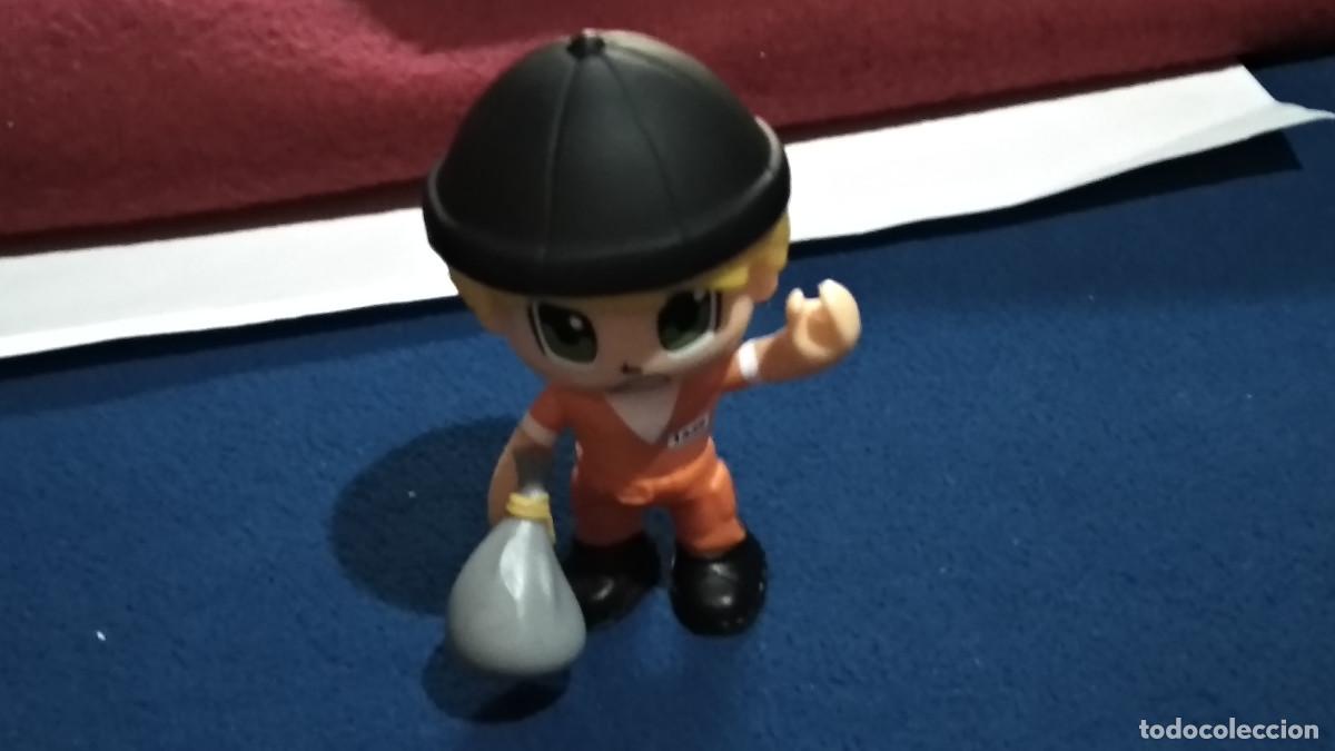 Otras mu&ntilde;ecas de Famosa cl&aacute;sicas y de colecci&oacute;n: FIGURA PINYPON / PIN Y PON DE FAMOSA - DOS CARAS - SERIE policias y ladrones - VER FOTOS