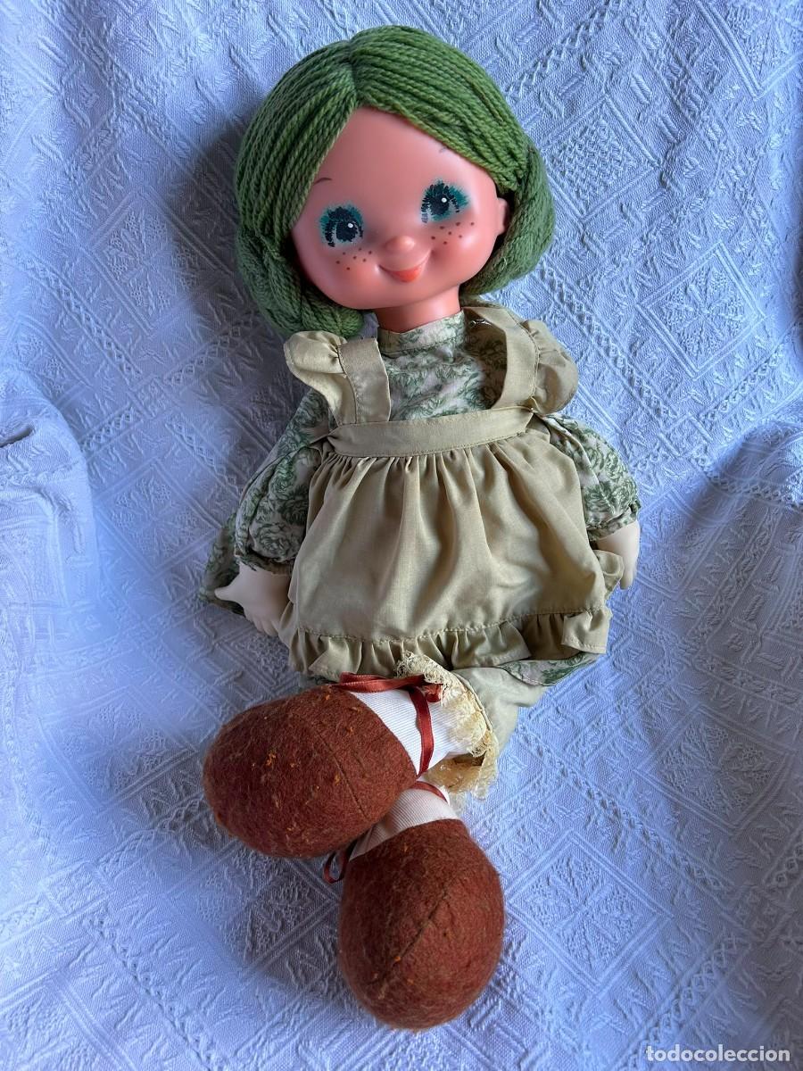 Otras mu&ntilde;ecas de Famosa cl&aacute;sicas y de colecci&oacute;n: PRECIOSA MU&Ntilde;ECA POLIANA DE FAMOSA. EN TONALIDAD VERDE. FINALES DE LOS 70. NO PVC.