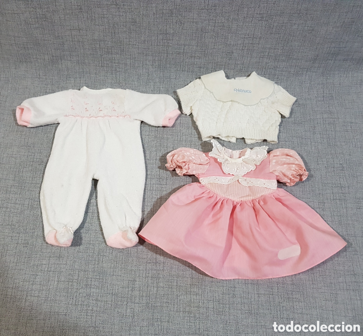 Otras mu&ntilde;ecas de Famosa cl&aacute;sicas y de colecci&oacute;n: ROPA NENUCO BODY-PIJAMA, VESTIDO Y JERSEY. CON ETIQUETAS