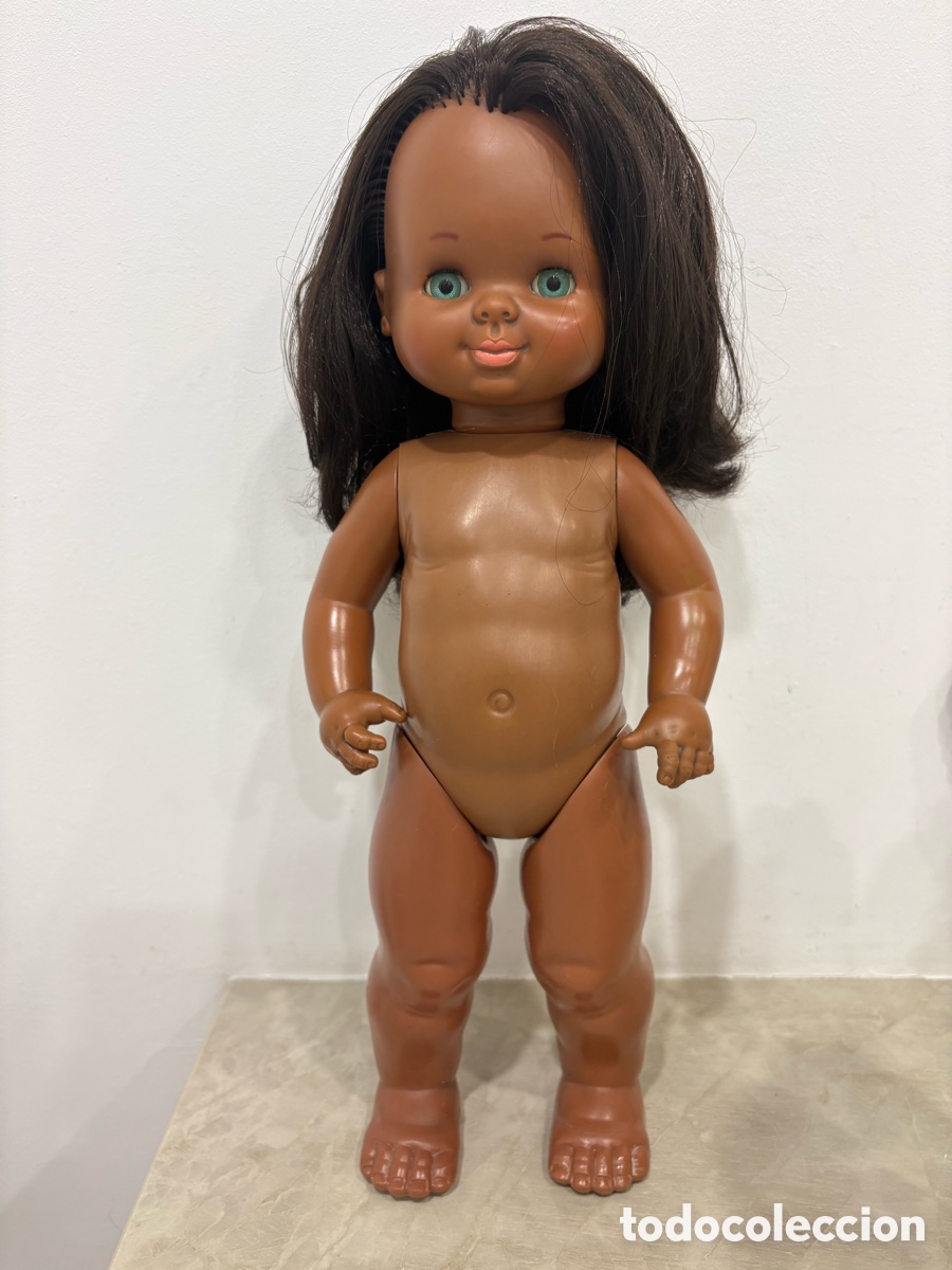 Otras mu&ntilde;ecas de Famosa cl&aacute;sicas y de colecci&oacute;n: Mu&ntilde;eca Gracias de Famosa, se encuentra en buen estado, conserva todas las pesta&ntilde;as.