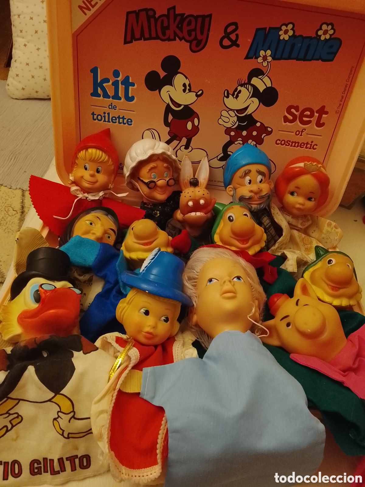 Otras mu&ntilde;ecas de Famosa cl&aacute;sicas y de colecci&oacute;n: Lote de marionetas selladas Famosa +malet&iacute;n de Disney .Ver fotos y leer descripci&oacute;n .