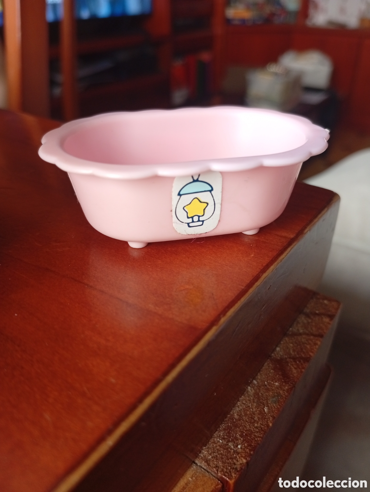 Otras mu&ntilde;ecas de Famosa cl&aacute;sicas y de colecci&oacute;n: LA CASITA MALETIN PIN Y PON FAMILY FEBER ACCESORIO ACCESORIOS FAMILYFEBER VINTAGE BA&Ntilde;ERA FAMOSA