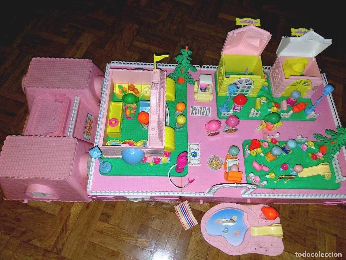 Otras mu&ntilde;ecas de Famosa cl&aacute;sicas y de colecci&oacute;n: CASA CIUDAD MALETIN DE MU&Ntilde;ECAS PIN Y PON DE FAMOSA REF 2235