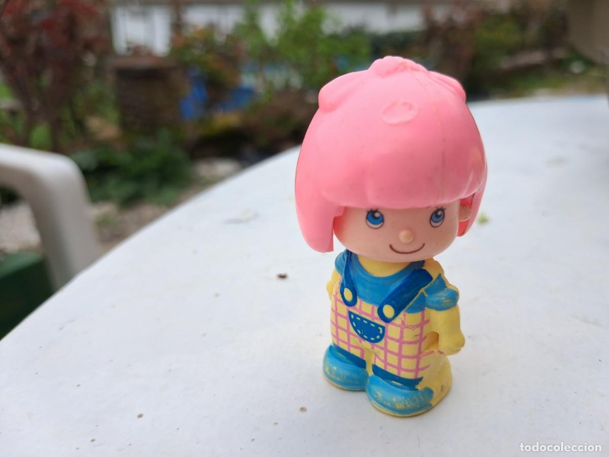 Otras mu&ntilde;ecas de Famosa cl&aacute;sicas y de colecci&oacute;n: Mu&ntilde;eca Pin y Pon peto vaquero - serie granja