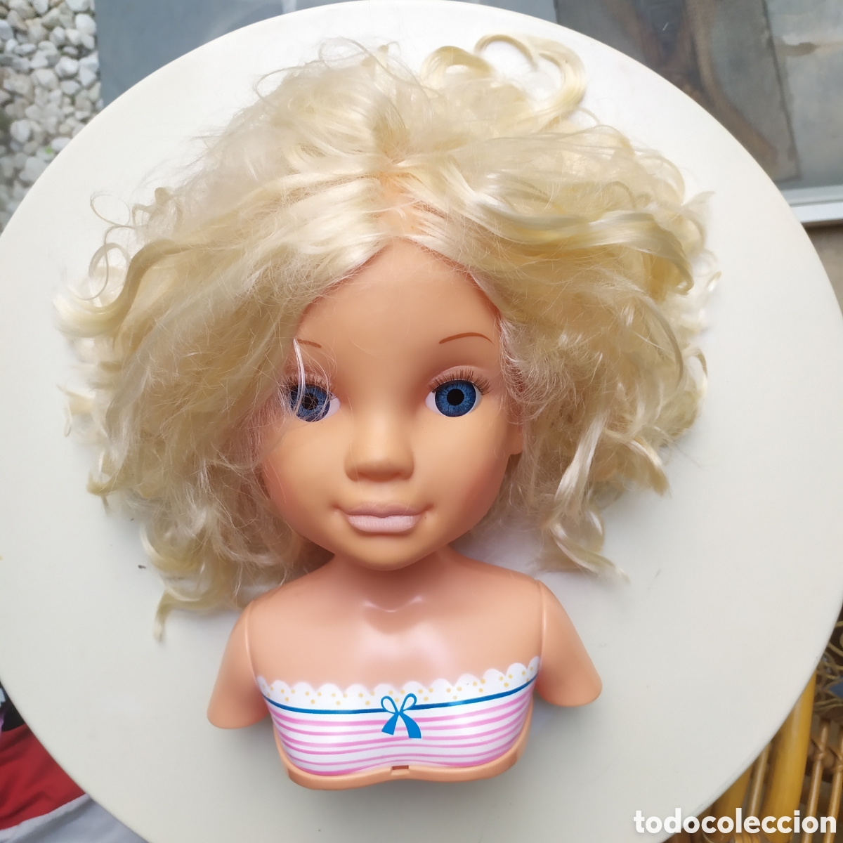 Otras mu&ntilde;ecas de Famosa cl&aacute;sicas y de colecci&oacute;n: Cabeza de mu&ntilde;eca de Famosa para peinar.