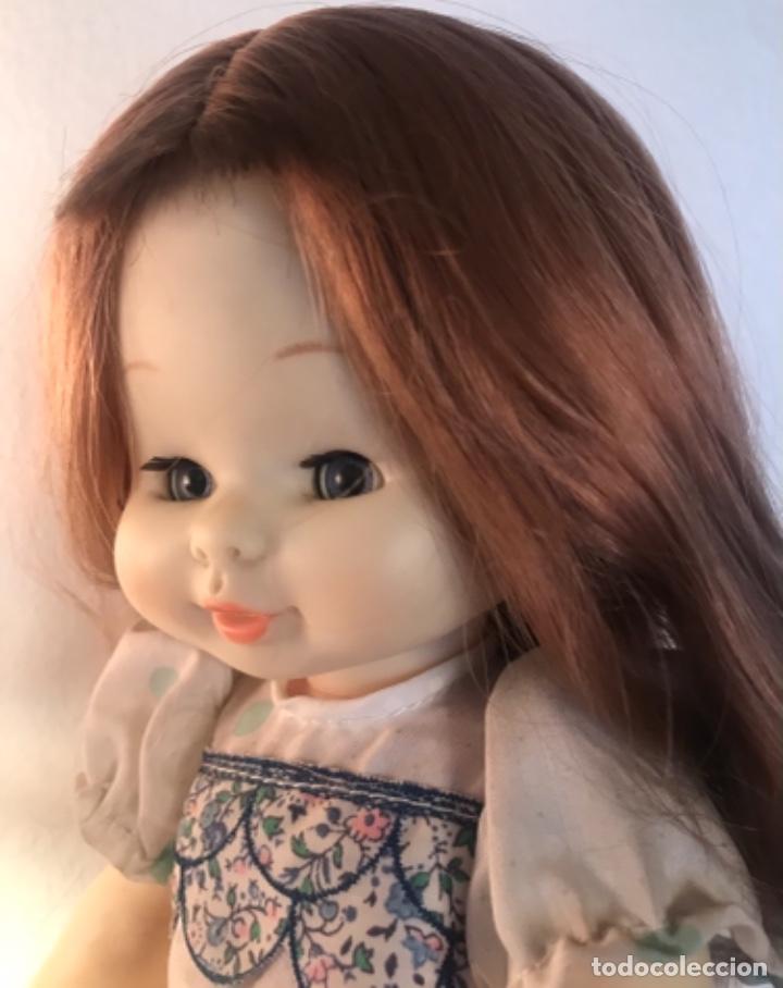 Otras Muñecas de Famosa: Preciosa muñeca Elen de Famosa marcada ,melena pelirroja ropa original ojos margarita azules años 70 - Foto 3 - 286988693