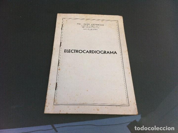 Altri oggetti di carta: ELECTROCARDIOGRAMA.  DR. JOS&Eacute; HERMIDA. CORU&Ntilde;A.  MEDIDAS: 21 x 13,5cm