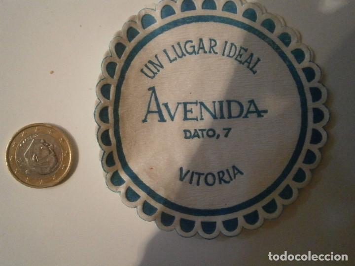 Outros artigos de papel: &iexcl;&iexcl;PRECIOSO POSA VASOS PUBLICITARIO DE LOS A&Ntilde;OS 50 60&iexcl;&iexcl;UN LUGAR IDEAL&iexcl;AVENIDA&iexcl;&iexcl;&iexcl;,,,,,DE.VITORIA