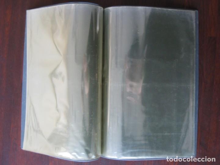 Otros art&iacute;culos de coleccionismo en papel: Un dosier con 20 fundas portafolios para coleccionismo de tebeos, recordatorios, programas, etc