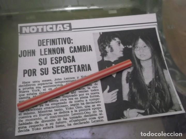 Otros Art&iacute;culos de Coleccionismo en Papel: RECORTE A&Ntilde;OS 80 - JOHN LENNON ( THE BEATLES ) CON SU SECRETARIA
