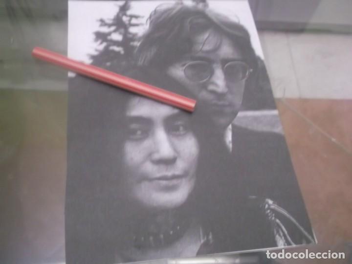 Otros Art&iacute;culos de Coleccionismo en Papel: RECORTE A&Ntilde;OS 80 - JOHN LENNON (THE BEATLES) Y YOKO