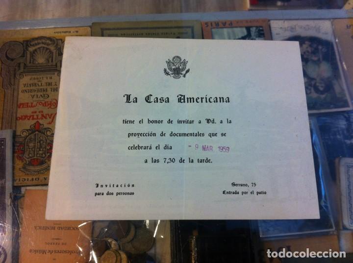 Paper Collecting Others: INVITACI&Oacute;N.  LA CASA AMERICANA... PROYECCI&Oacute;N DE DOCUMENTALES...1959. SERRANO, 75. MEDIDAS: 16 x 12cm