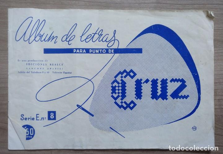Otros art&iacute;culos de coleccionismo en papel: Coser, bordar, antiguo album de letras punto de cruz, ediciones realce