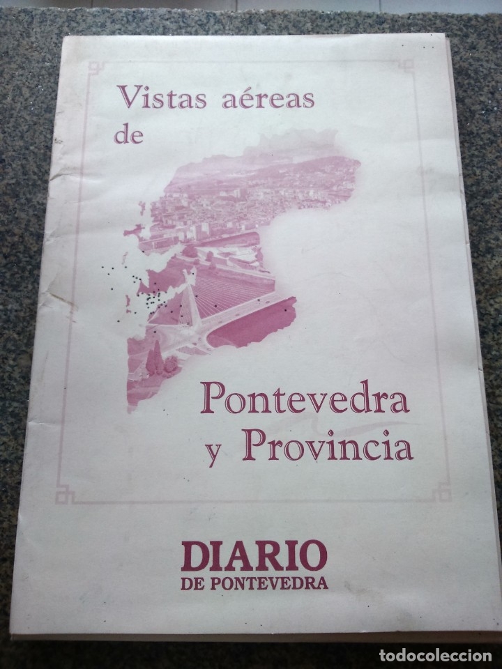 Outros artigos de papel: VISTAS AEREAS DE PONTEVEDRA Y PROVINCIA -- DIARIO DE PONTEVEDRA -- CARPETA CON 48 LAMINAS --