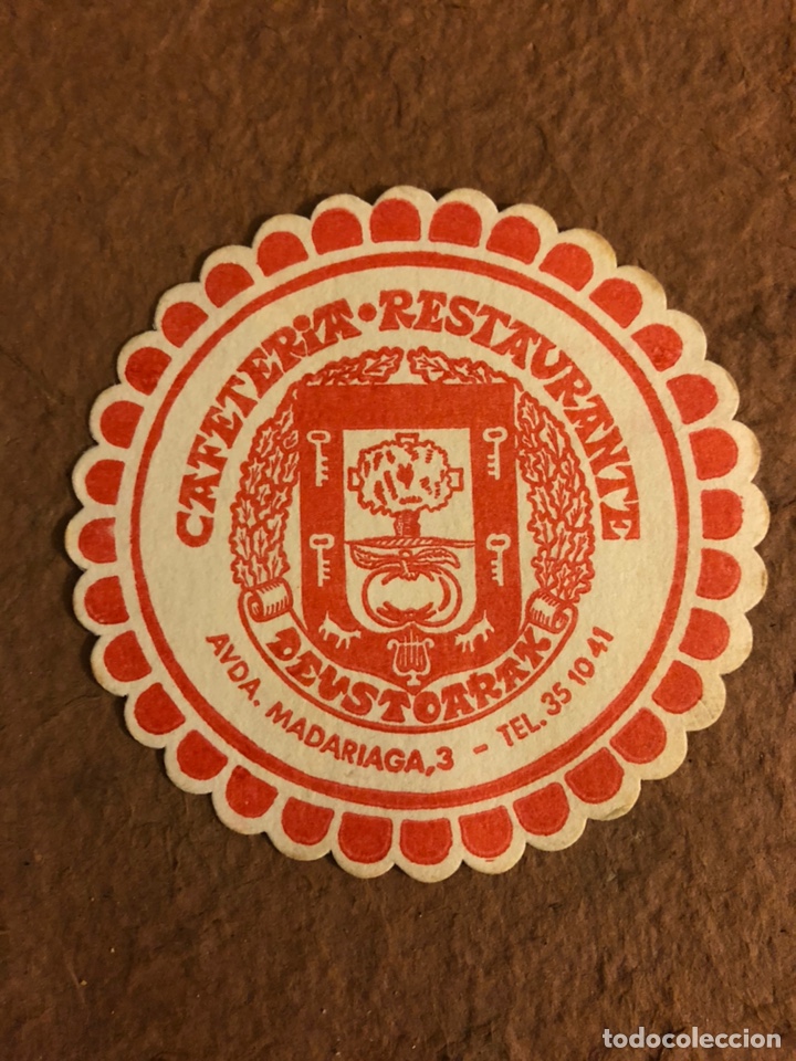 Outros artigos de papel: CAFETER&Iacute;A RESTAURANTE DEUSTOTARRAK (BILBAO). ANTIGUO POSAVASOS DE PAPEL. 8,7 Cms de &Oslash;.