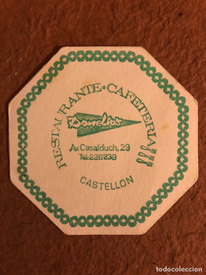 Outros artigos de papel: RESTAURANTE CAFETER&Iacute;A DONELIO&rsquo;S (CASTELL&Oacute;N). ANTIGUO POSAVASOS DE PAPEL. 9 x 9 Cms.