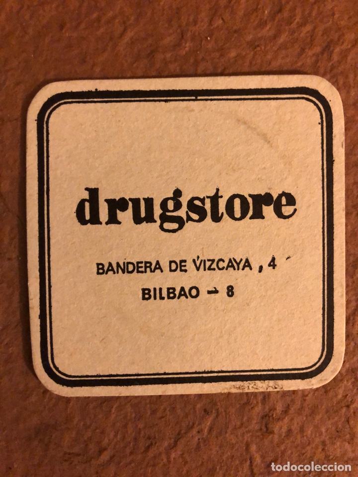Collectionnisme Papier divers: PUB DRUGSTORE (BILBAO). ANTIGUO POSAVASOS DE PAPEL. 8 x 8 Cms.