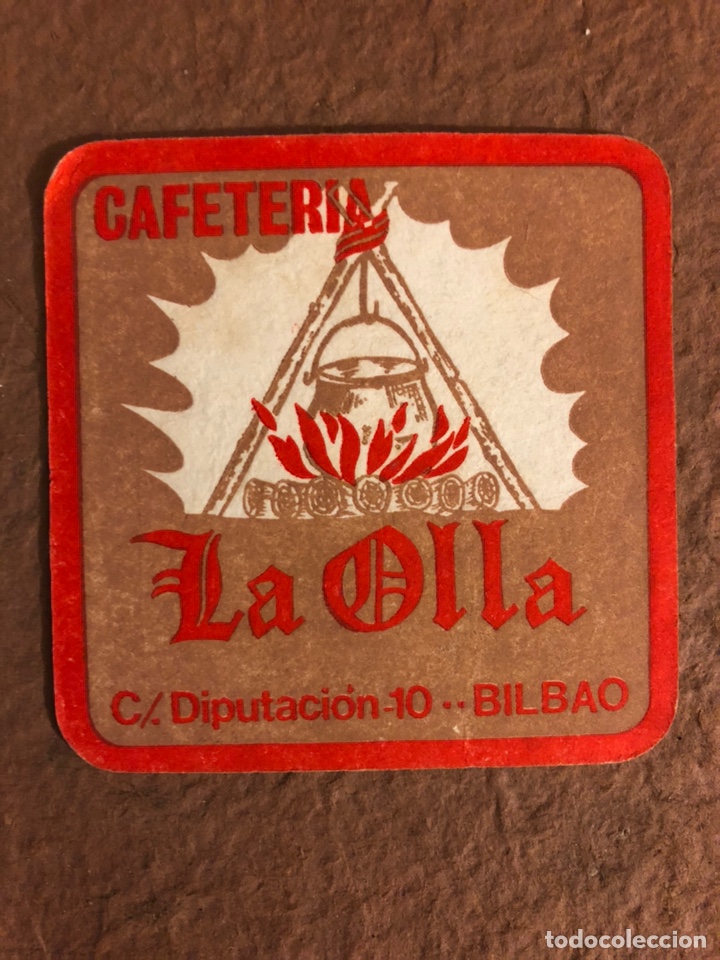 Paper Collecting Others: CAFETER&Iacute;A LA OLLA (BILBAO). ANTIGUO POSAVASOS DE PAPEL. 7,5 x 7,5 Cms.