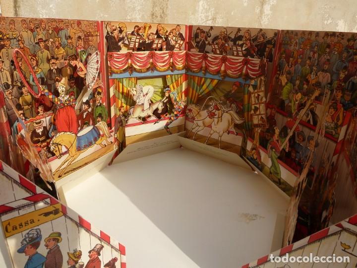 Otros art&iacute;culos de coleccionismo en papel: DESPLEGABLE INTERNATIONAL CIRCUS, CON FIGURAS TROQUELADAS.