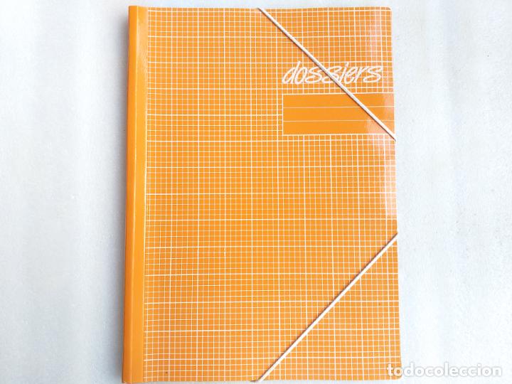 Paper Collecting Others: CARPETA ESCOLAR ANTIGUA. Color naranja y blanco. Peque&ntilde;os cuadros. Procedente de papeler&iacute;a.