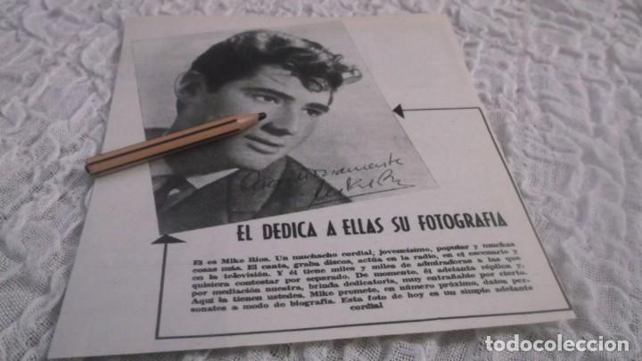 Otros Art&iacute;culos de Coleccionismo en Papel: RECORTE A&Ntilde;OS 60 - EL CANTANTE ESPA&Ntilde;OL MIKE RIOS (MIGUEL RIOS) DEDICA A ELLAS SU FOTOGRAFIA