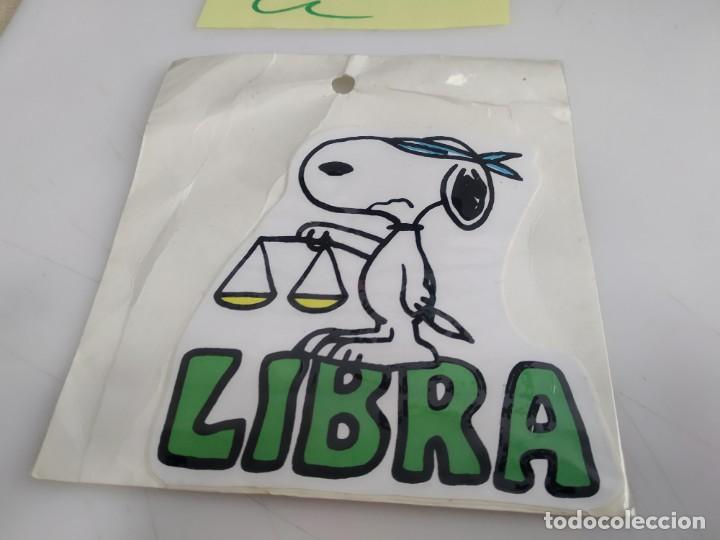 Otros Art&iacute;culos de Coleccionismo en Papel: ANTIGUA PEGATINA OCHENTERA DE SNOOPY ZODIACO