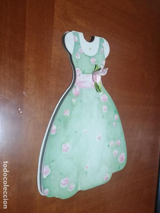 Sammelleidenschaft Andere Papierartikel: LIBRETA EN FORMA DE VESTIDO VERDE. 30 P&Aacute;GINAS. BUEN ESTADO