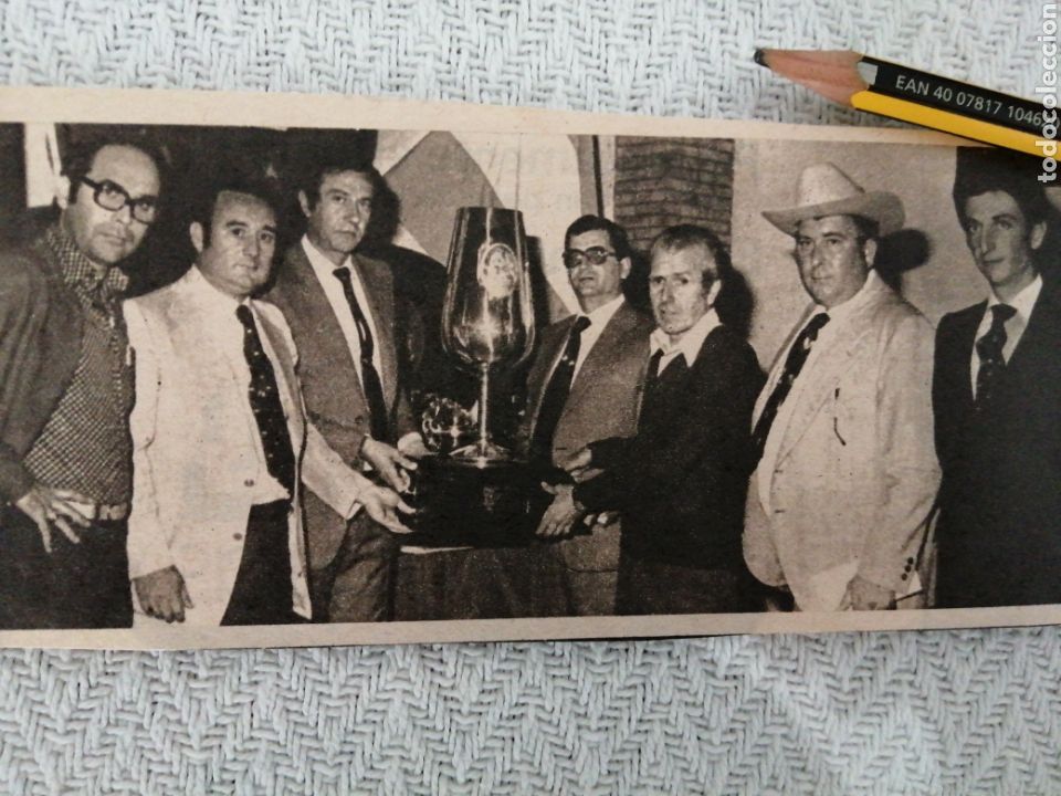 Otros Art&iacute;culos de Coleccionismo en Papel: GALLOS DE PELEA, TROFEO INTERNACIONAL T&Iacute;O MATEO, VENCEDOR JOS&Eacute; MEJ&Iacute;AS, RECORTE A&Ntilde;O 1980,VER