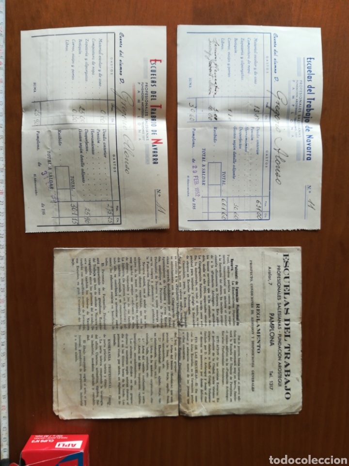 Collectionnisme Papier divers: Reglamento escuelas del trabajo Navarra salesiana fundaci&oacute;n arostegui y 2 recibos