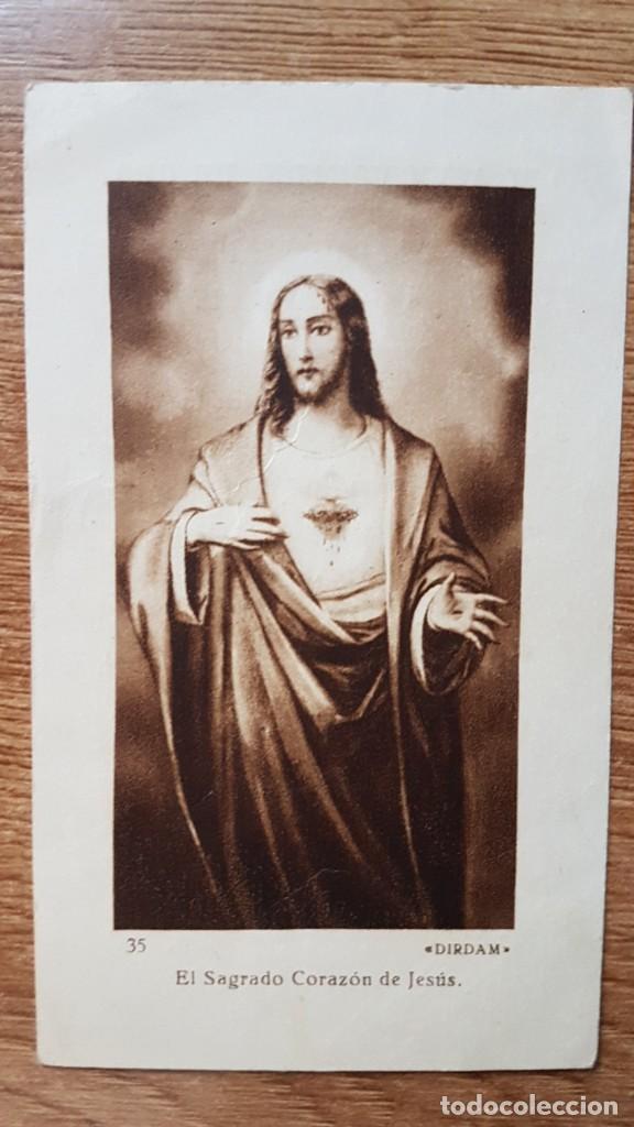 Otros Art&iacute;culos de Coleccionismo en Papel: ANTIGUA ESTAMPA EL SAGRADO CORAZON DE JUSUS. EL DEVOCIONARIO DE ORO. LIBRER&Iacute;A CALLE CARRETAS MADRID