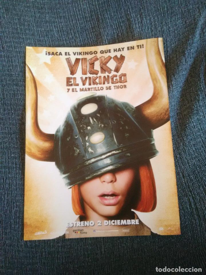 Otros art&iacute;culos de coleccionismo en papel: HOJA PUBLICIDAD PEL&Iacute;CULA VICKY EL VIKINGO Y EL MARTILLO DE THOR, MIDE UNOS 22 X 30 CM