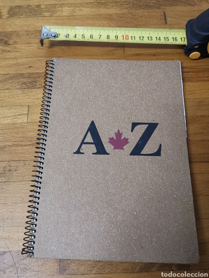 Outros artigos de papel: Libreta Agenda de la A - Z de la marca Miquel Rius, nueva. Con una. Mancha en parte posterior. 1990s