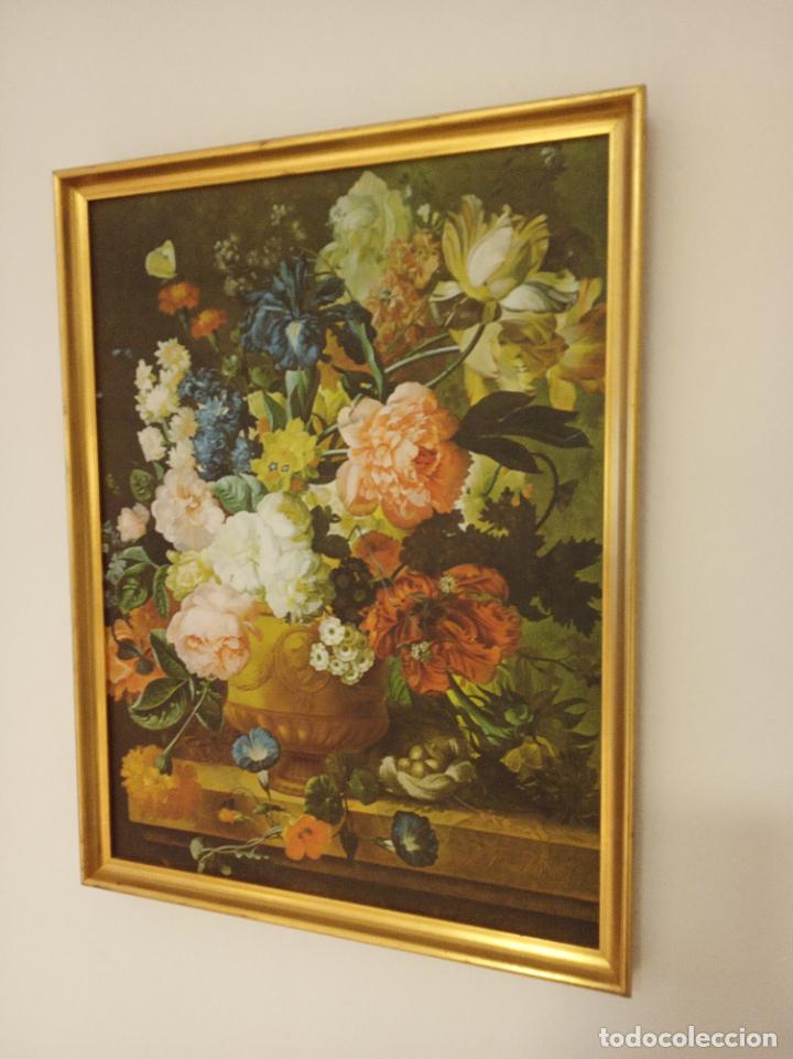 Otros Art&iacute;culos de Coleccionismo en Papel: Muy bello bodeg&oacute;n floral. L&aacute;mina sobre tablex. enmarcado en dorado. 42 x 32 cm.
