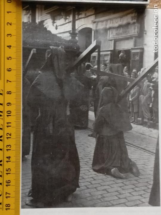 Outros artigos de papel: informacion grafica semana santa sevilla clipping - PASO DE LOS ESTUDIANTES CALLE LARA&Ntilde;A EN LOS 40S