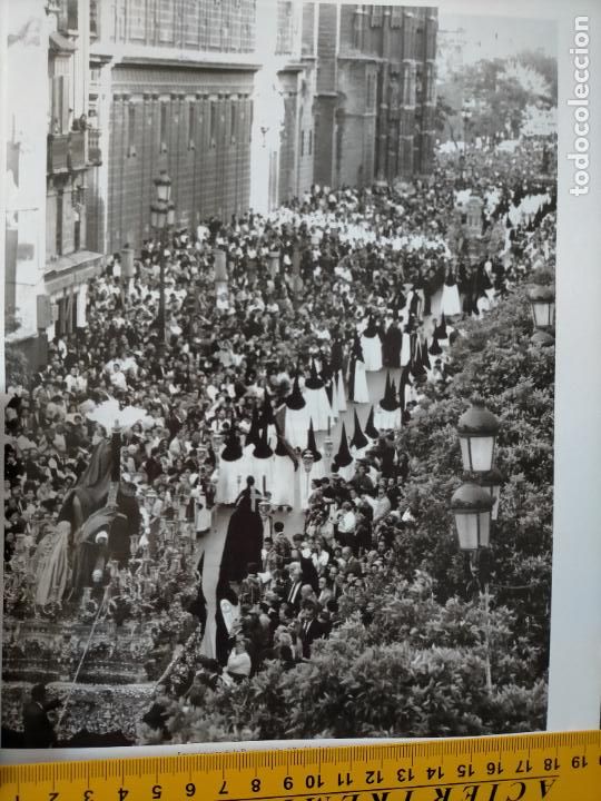 Outros artigos de papel: informacion grafica semana santa sevilla clipping - presentacion al pueblo