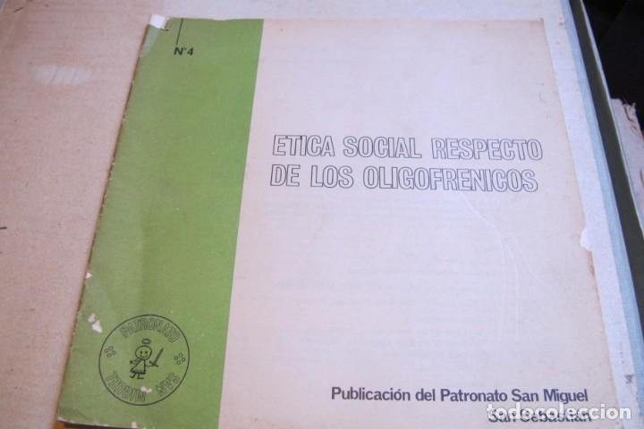 Altri oggetti di carta: PUBLICACION DEL PATRONATO SAN MIGUEL SAN SEBATIAN. N&ordm; 4, 8. EL DEFICIENTE MENTAL COMO SUJETO