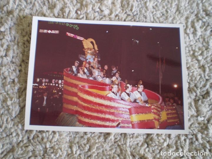 Outros artigos de papel: FOTOGRAFIA CARROZA FALLAS VALENCIA. 18X13 CM. A&Ntilde;OS 60-70. PEDIDO M&Iacute;NIMO 10 EUROS.