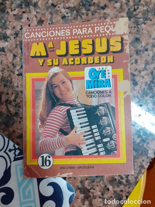 Paper Collecting Others: oye mira maria jesus y su acordeon