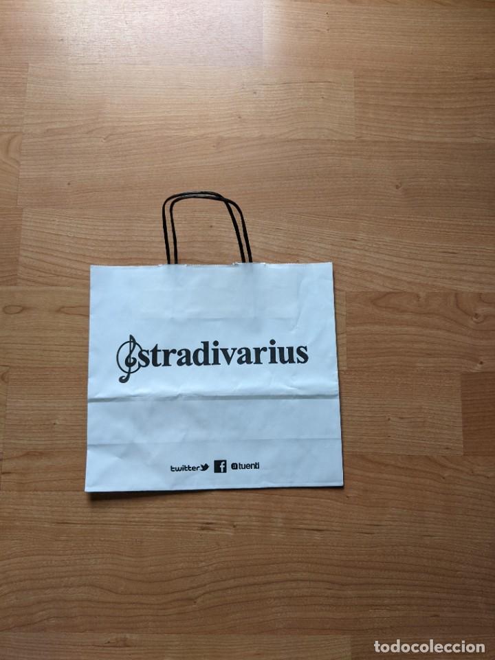 Paper Collecting Others: BOLSA PUBLICIDAD STRADIVARIUS