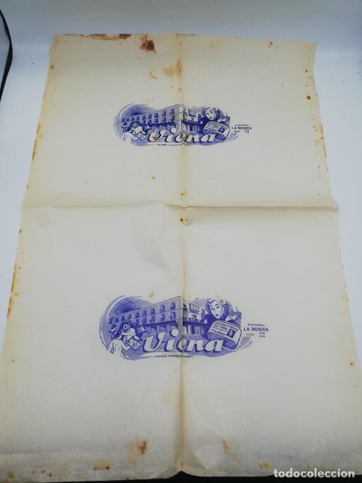 Collectionnisme Papier divers: PLIEGO DE PAPEL DE ENVOLVER. VIENA. SUCURSAL LA ROSITA. CADIZ. MEDIDAS: 64 X 43 CM APROX.